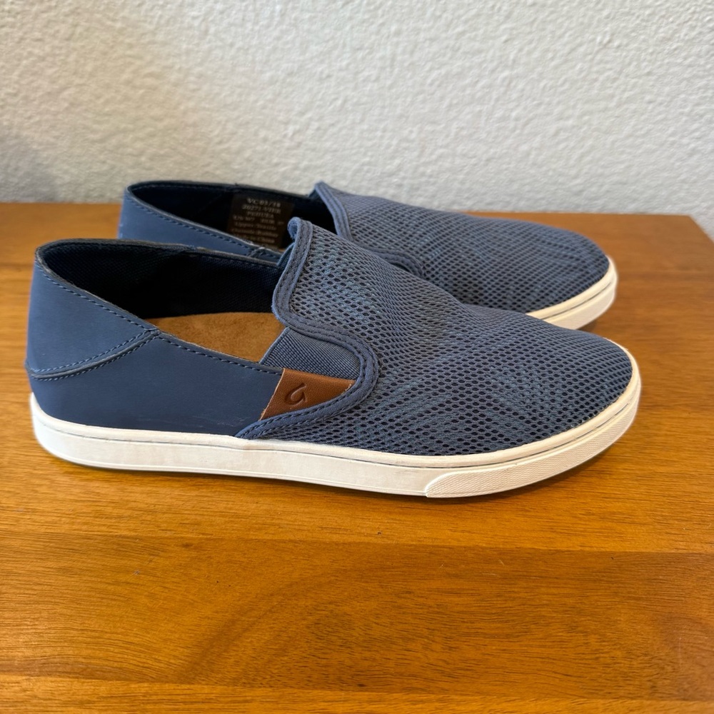 Olukai Women's Pehuea Navy Palm Slip-On Sneakers Size US 7 / EU 37
